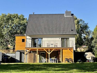 Elegantes kernsaniertes Haus auf Rügen mit PV
