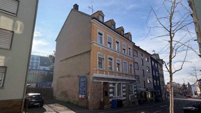 +++Im Stadtzentrum: Gepflegtes 3-Familienhaus mit Südbalkonen und Garten+++