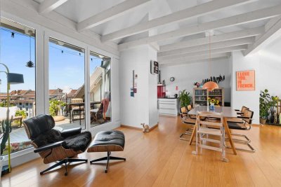 Lichterfüllte 4-Zimmerwohnung mit Terrasse und Personenaufzug
in 79108 Freiburg-Herdern
