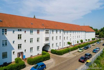2-Raum-Wohnung mit Balkon im Grünen