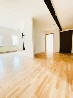 Tolle 2-Raumwohnung im Dachgeschoss mit Wohlfühlfaktor