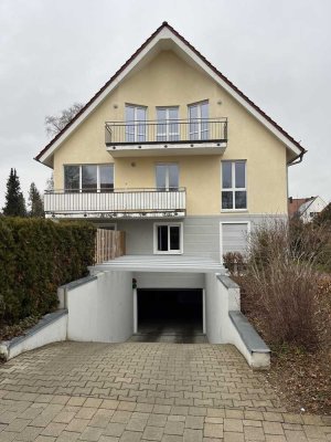 Stilvolle und helle 2,5 ZKB Wohnung in ruhiger Lage