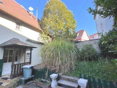 Kleines, ren. bedürftiges 1-Fam. Haus in Bonames