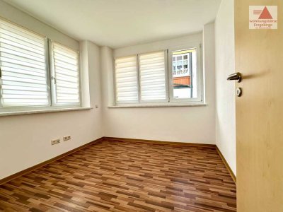 2-Raum-Wohnung mit ebenerdiger Dusche und Einbauküche - altersgerecht - Thum-Jahnsbach!