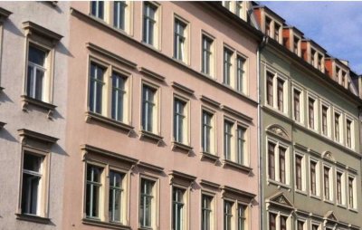 5-Raumwohnung mit zwei Südbalkonen in der Dresdner Neustadt.