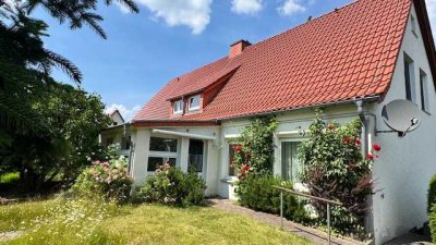 Liebhaberobjekt - TOP-Doppelhaushälfte mit Landeskronblick
