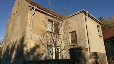 ZWEI HÄUSER - IN EINEM ! Beschaulicher Dreiseitenhof, in idyllischer Lage