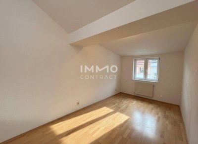 Dachgeschoßwohnung in ruhiger Lage