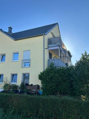 Neuwertige Traum-3-Zimmer-Wohnung im Erdgeschoss mit Terasse, Garten und EBK in Ingolstadt