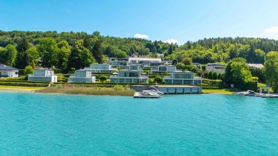 Beachfront-Villa mit eigenem Bootshaus und Pool in Toplage nähe Velden