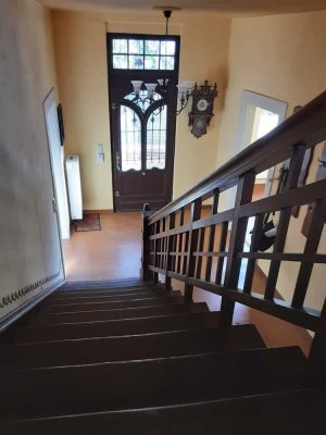 Traumhaft gelegenes Wohnhaus mit Nebengebäude und herrlichem Weitblick in Wadern zu verkaufen