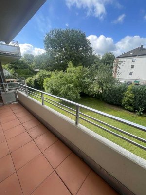 top sanierte 4- Zimmer Wohnung in ruhiger Lage