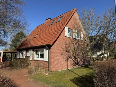 Charmantes Einfamilienhaus mit großem Grundstück und zusätzlichem Bauplatz!