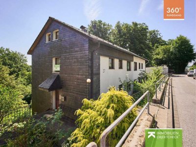 Doppelhaushälfte mit Aussicht als Ein- oder Zweifamilienhaus
