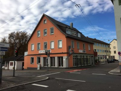 charmante 3-Zimmer Dachgeschosswohnung in Stuttgart-Untertürkheim