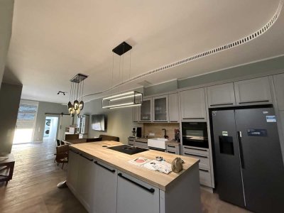 Modernisiertes und voll möbliertes 2,5-Zimmer-Luxusapartment in Mönchengladbach