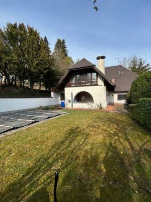 Villa am Hofberg:  Einfamilienhaus in herrlicher Lage sucht nette Mieter
