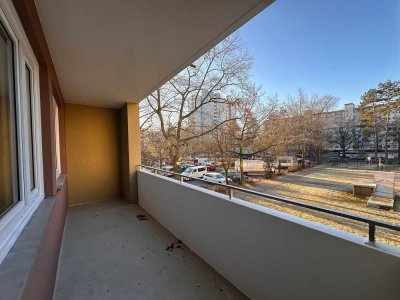 Moderne 4-Zimmer-Wohnung mit Balkon in Nürnberg