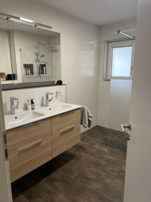 Elegante 4-Zimmer-Wohnung mit Balkon im 2.OG in Geisenfeld