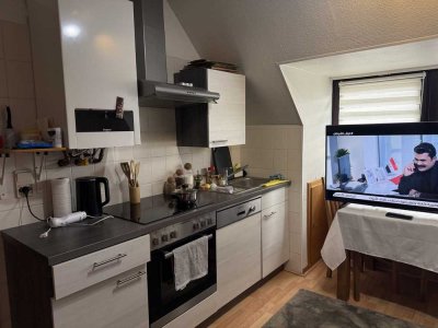 Flingern 1,5 Zimmerwohnung, Bad mit Fenster im 3. Obergeschoss