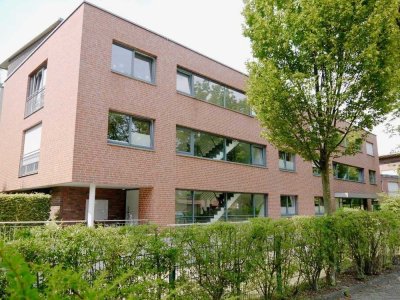 Exklusive Maisonette-Wohnung mit Dachterrasse in begehrter Lage der Aaseestadt