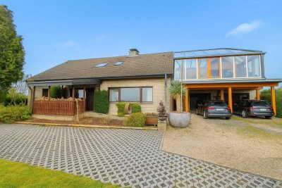 Wohnen. Leben. Glücklich sein. – Großzügiges Ein-/Zweifamilienhaus mit Gartenidylle in Viersen
