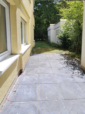 provisionsfrei vom Eigentümer! Helle 3,5 Zimmer-Terrassenwohnung mit EBK