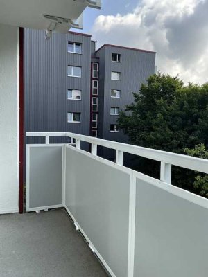 Modernisierte 2,5-Zimmer-Wohnung mit Balkon in Birth