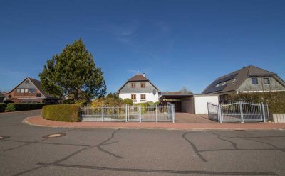 r e s e r v i e r t-  Ostseenah Wohnen  
mit 70 m² Einliegerwohnung
