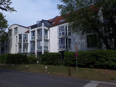 Attraktive und gepflegte Eigentumswohnung im Berliner Süden!