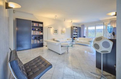 Exklusives Einfamilienhaus mit großem Studio/Atelier oder Büro & Einliegerwohnung