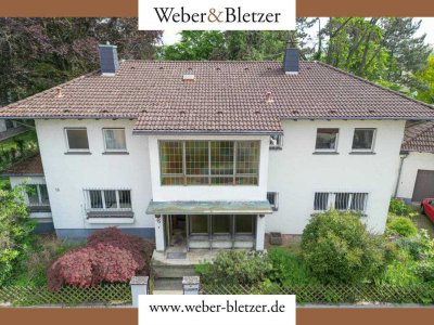 Einzigartiges Anwesen mit einem Haupthaus und einem Bungalow auf einem Grundstück!