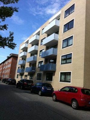 Gepflegte, ruhige 2,5-Zi.-Wohnung mit Loggia in City-Lage von Bremerhaven (KEINE HAUSTIERE)