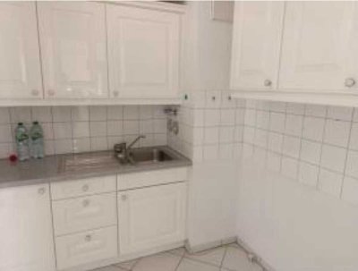 Exklusive, vollständig renovierte 2-Zimmer-Wohnung mit Balkon und Einbauküche in Mannheim Lindenhof