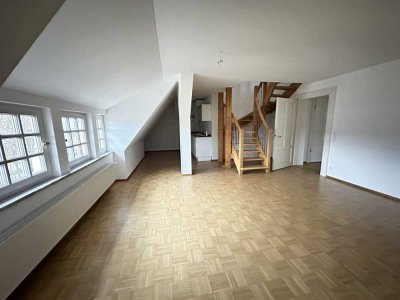 Schöne helle 3-Zimmer-Maisonetten Wohnung