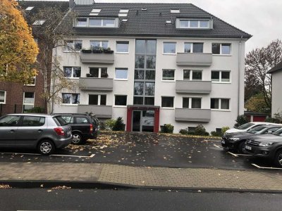 Moderne zwei Zimmer Wohnung in Köln Poll / Deutz
