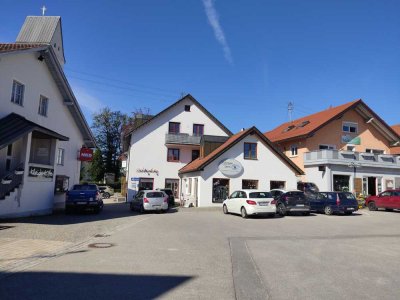 Helle, voll möblierte 1-Raum-DG-Wohnung zentral in Altusried