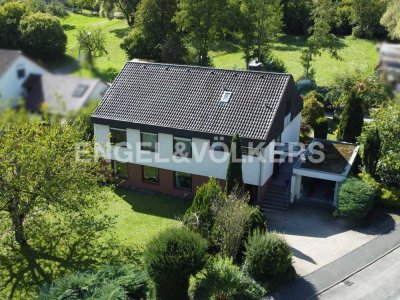 Architektenhaus mit Garten und Garage