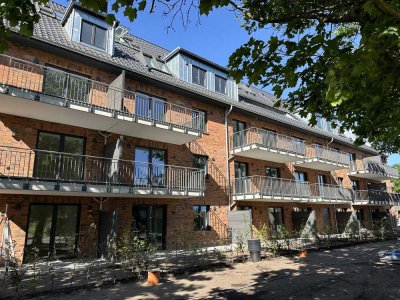 Sonnige 2,5 Zimmer Wohnung mit großzügiger Bakon in Hamburg Lurup- Wentzel-Dr.