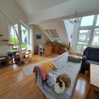 Sehr schöne 2,5 Zimmer Maisonette-Wohnung mit Galerie und offenem Kamin in 65232 Taunusstein