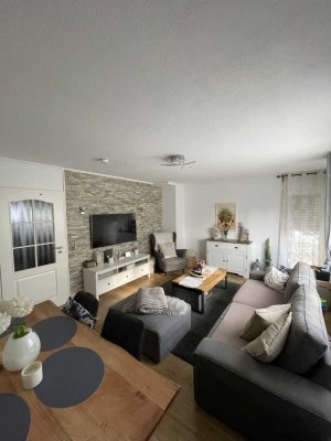 Modernisierte Wohnung mit drei Zimmern sowie Balkon und EBK in Kehl