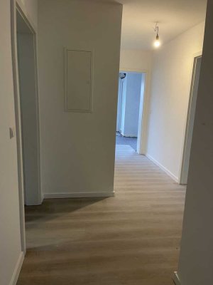 Erstbezug nach Sanierung: Helle 4-Zimmer-Wohnung in Pforzheim-Eutingen