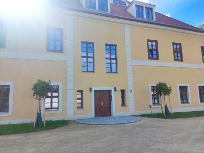großzügige 4-Raum-Wohnung mit zwei Terrassen