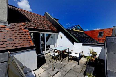 Selten schöne 2,5 Raum DG Wohnung mit gr. Terrasse in Toplage Altschwabing!