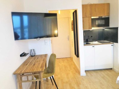 Luxus/Qualität auf kleinstem Raum: Moderne 1-Zi.-Whg. mit Balkon in Szenelage am Winterhuder Markt