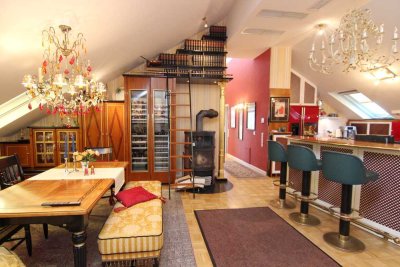 "Like a house": Living in the vineyards near Daimler. Luxury kitchen, AC, outdoor hot tub, garden...