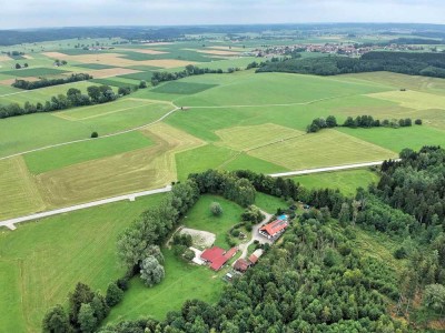 Provisionsfreies, idyllisch gelegenes Anwesen in Alleinlage mit großzügigem Grundstück