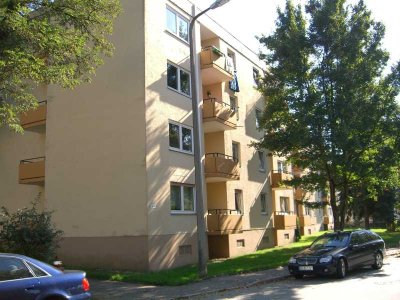 Deggendorf: Geräumige 4-Zimmer-Wohnung in schöner Lage