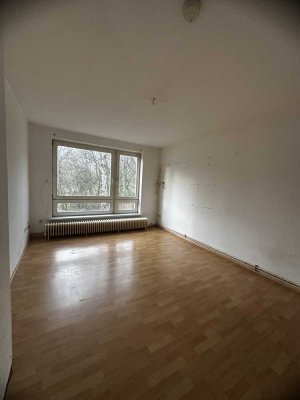 Eigentumswohnung mit großzügigem Wohnbereich und viel Potenzial