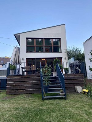 Traumhäuschen mit Bachgrundstück & Garten in Wiesbaden